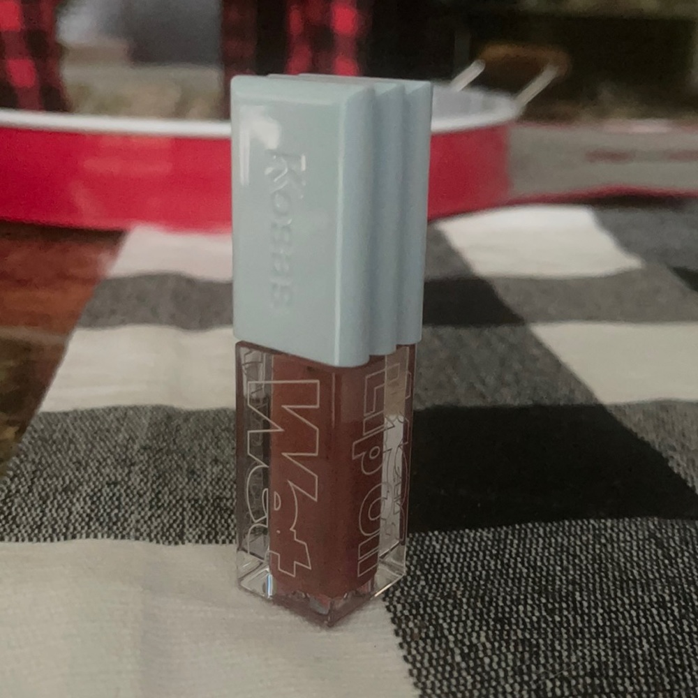 Kosas Wet lip oil gloss DIP
